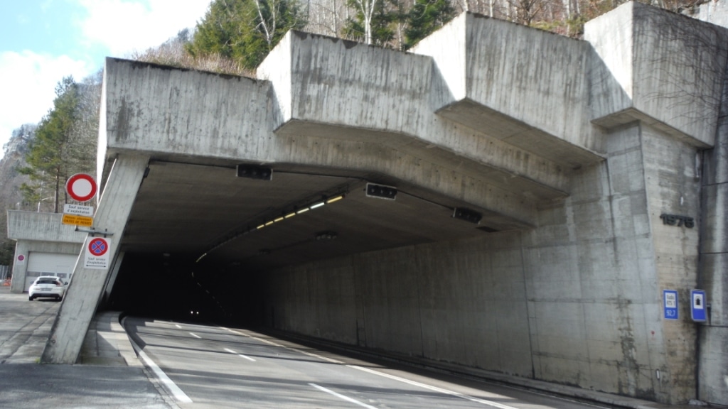 Opan Concept - H10 Les Verrières-Neuchâtel – Passage et tunnel de La Clusette