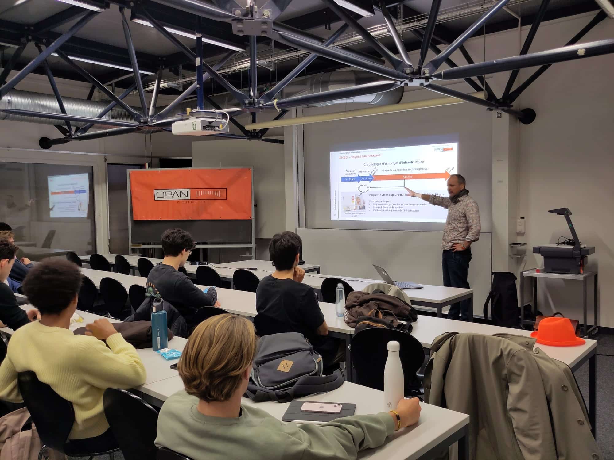 Image - Conférence à l&rsquo;EPFL avec l&rsquo;AEGC